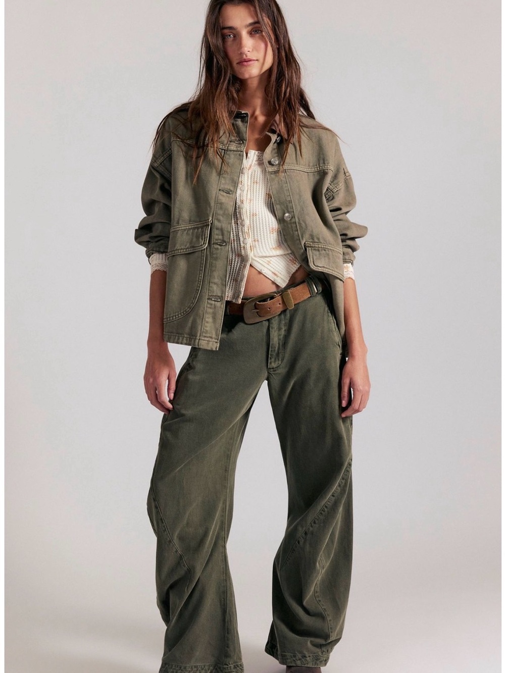 Free People Spotlight Washed Barrel Chino Trousers Size 6 NWT in Dusty Olive
